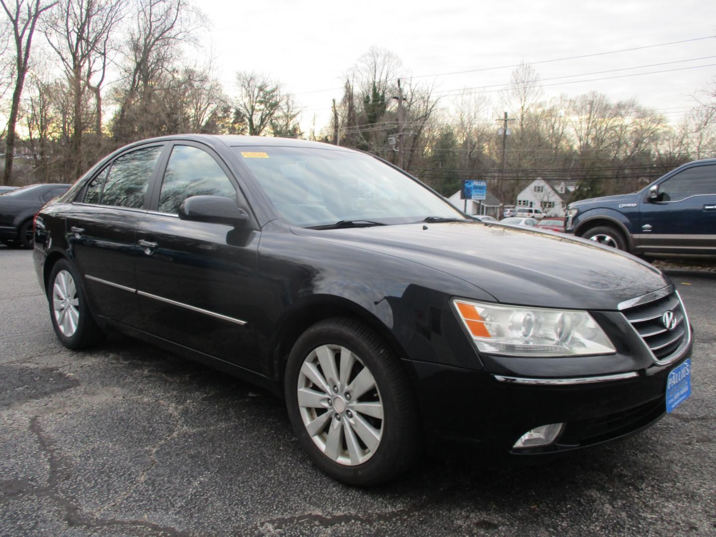 2010 BLACK Hyundai Sonata (5NPEU4AC7AH) , AUTOMATIC transmission, located at 540a Delsea Drive, Sewell, NJ, 08080, (856) 589-6888, 39.752560, -75.111206 - Photo#9